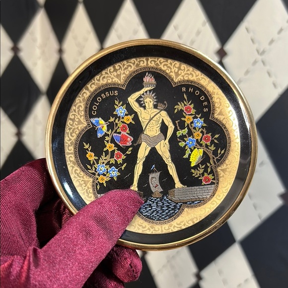 Greek Handmade Decorative Plates – Dakas Rhodes & Manousakis Colossus Set of 2 - Picture 13 of 15